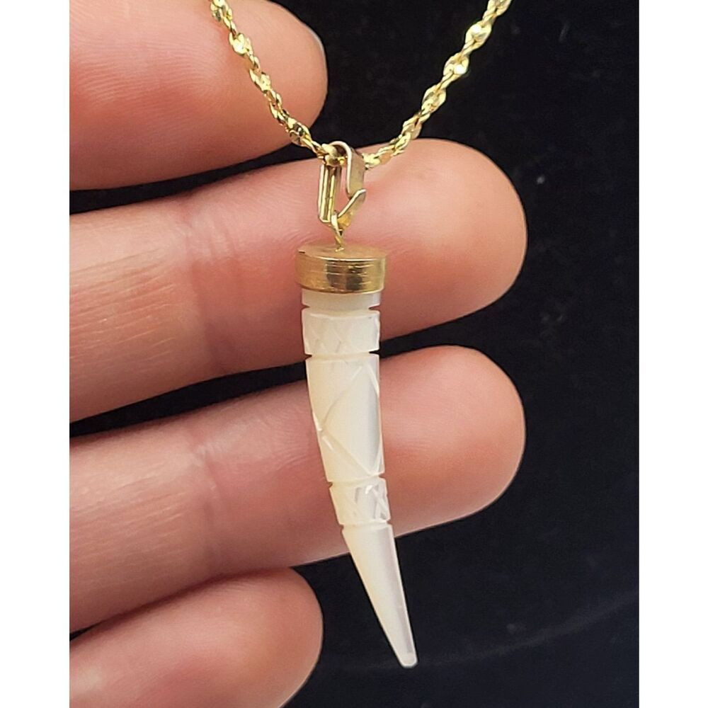 Estate Carved Mother of Pearl Tooth Shaped Pendant Necklace 16in - Picture 1 of 8